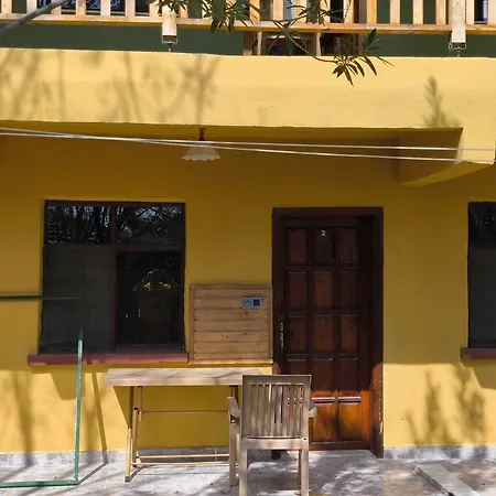 Szálloda Fire Çıralı